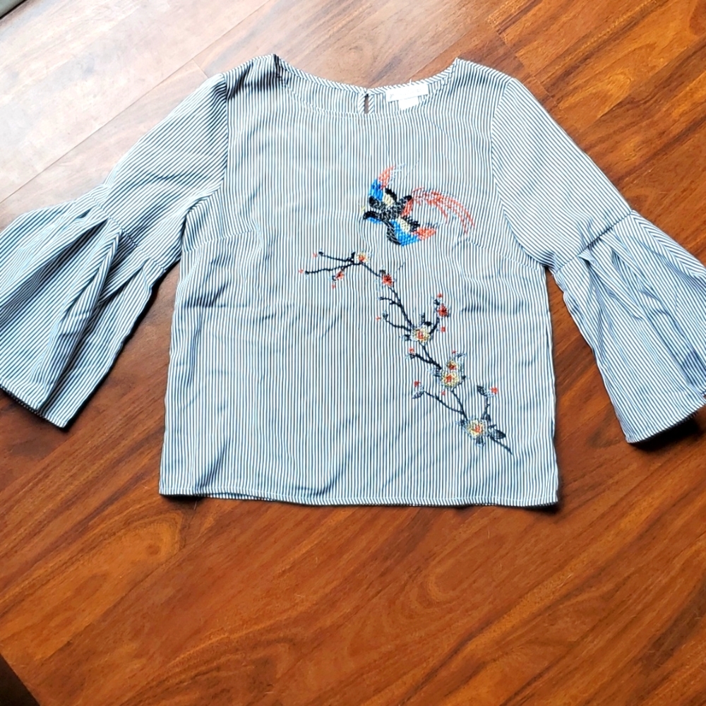 Jealous Tomato Blouse, size small, white/gray striped with bird/flower detail
